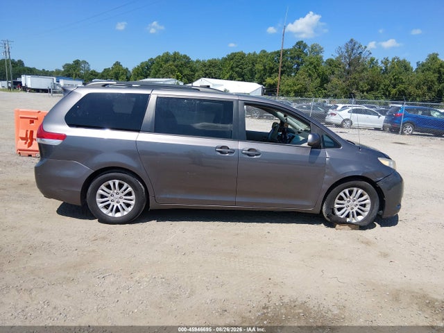 Продаж на аукціоні авто 2011 Toyota Sienna Xle V6, vin: 5TDYK3DC4BS030637, номер лоту: 45946695