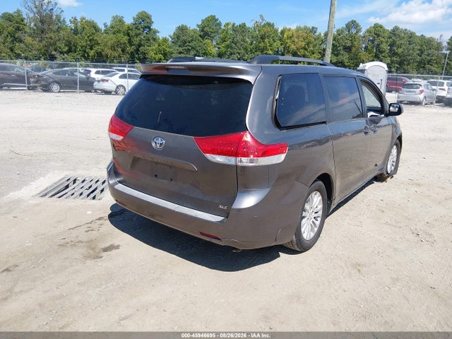 Продаж на аукціоні авто 2011 Toyota Sienna Xle V6, vin: 5TDYK3DC4BS030637, номер лоту: 45946695