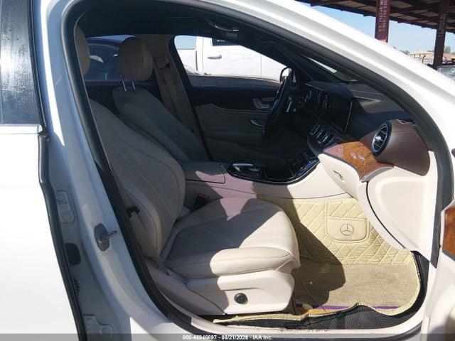 Продажа на аукционе авто 2017 Mercedes-benz E 300, vin: WDDZF4JBXHA175140, номер лота: 45946697