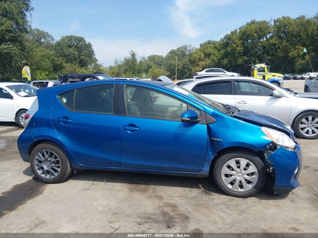 45946717 :رقم المزاد ، JTDKDTB30D1543774 vin ، 2013 Toyota Prius C Two مزاد بيع