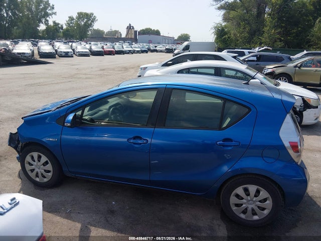 45946717 :رقم المزاد ، JTDKDTB30D1543774 vin ، 2013 Toyota Prius C Two مزاد بيع