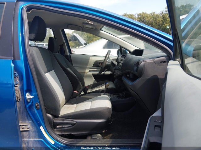 45946717 :رقم المزاد ، JTDKDTB30D1543774 vin ، 2013 Toyota Prius C Two مزاد بيع