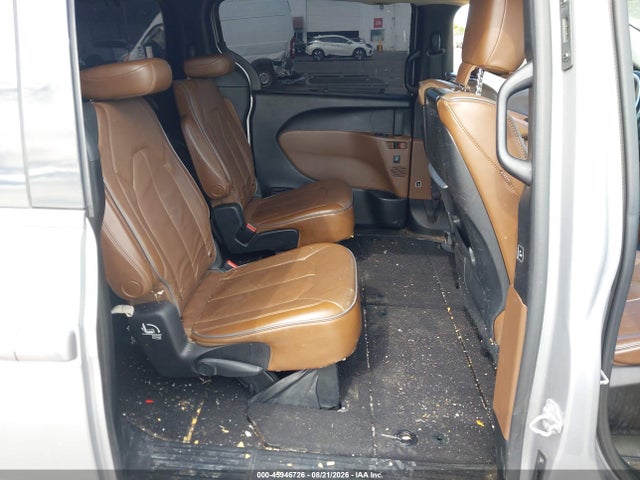 Chrysler Pacifica Limited 2017 2C4RC1GG1HR647869 Image 8