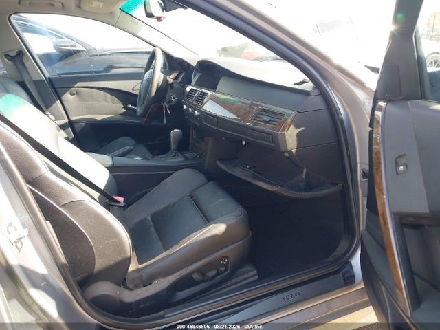 45946806 :رقم المزاد ، WBANE73546CM33168 vin ، 2006 Bmw 530i مزاد بيع