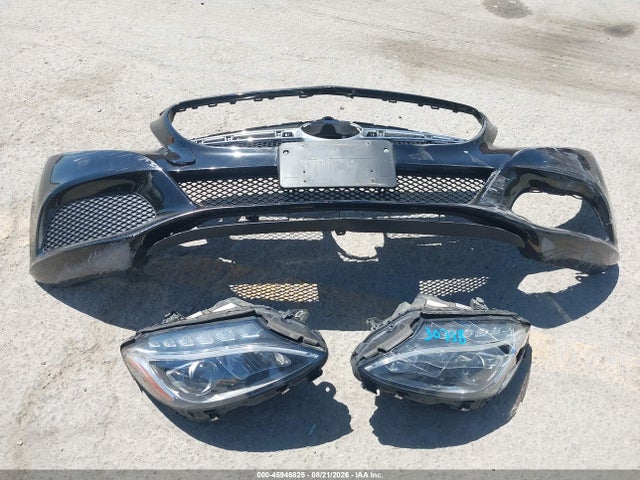 55SWF4JBXJU275778 Mercedes-Benz C 300
