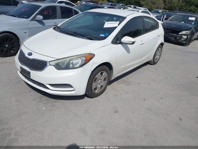 KIA FORTE LX 2016 KNAFX4A65G5497167 Image 2