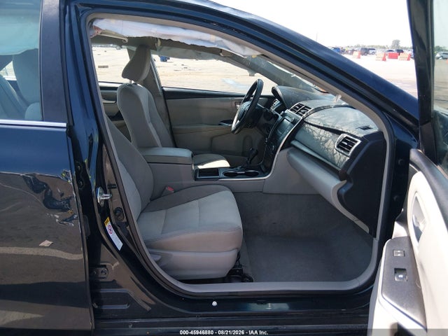 2017 Toyota Camry Le მანქანა იყიდება აუქციონზე, vin: 4T1BF1FKXHU385928, აუქციონის ნომერი: 45946880