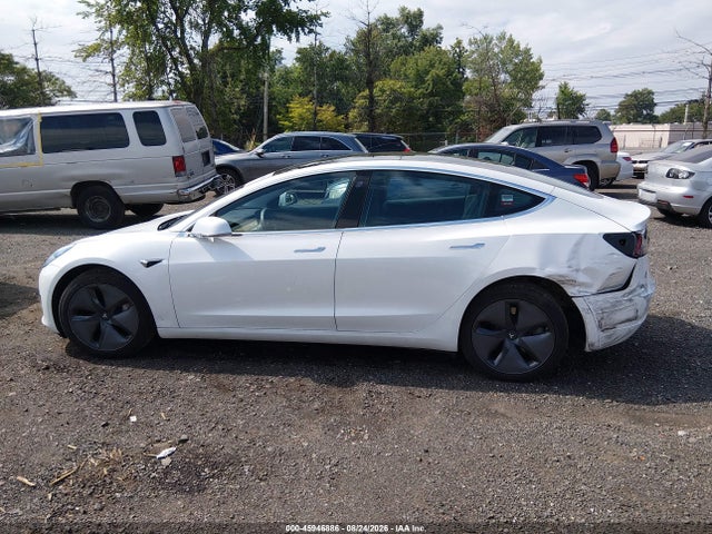 Tesla Model 3 Long Range/performance 2019 5YJ3E1EB5KF511884 Image 13