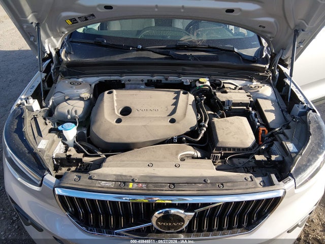 Volvo Xc40 B5 Plus Bright Theme 2024 YV4L12UE1R2373073 Image 10