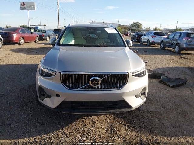 Volvo Xc40 B5 Plus Bright Theme 2024 YV4L12UE1R2373073 Image 12