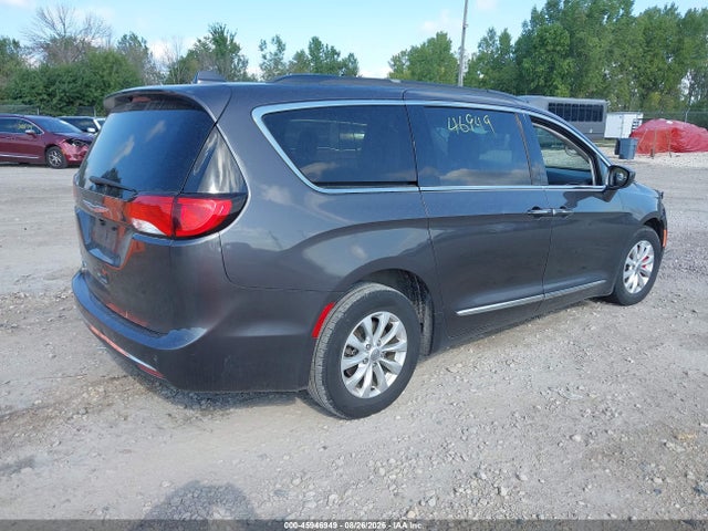 2C4RC1BG0HR810664 Chrysler Pacifica Touring-l