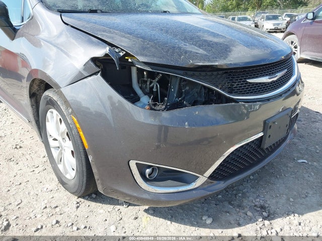 2C4RC1BG0HR810664 Chrysler Pacifica Touring-l