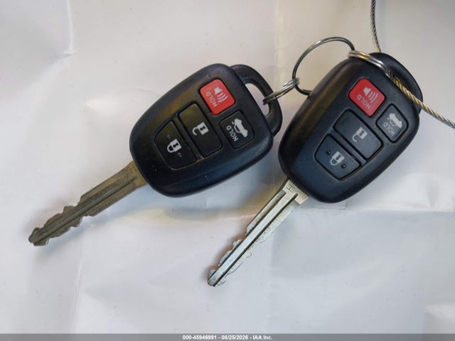 Toyota COROLLA LE 2018 2T1BURHEXJC084241 Image 11