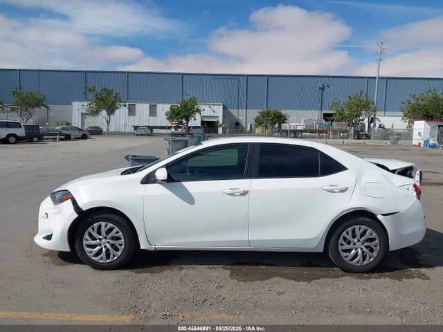 Toyota COROLLA LE 2018 2T1BURHEXJC084241 Image 14