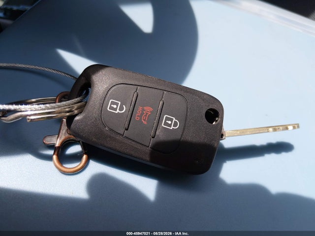 Auction sale of the 2011 Kia Soul +, vin: KNDJT2A25B7711338, lot number: 45947021