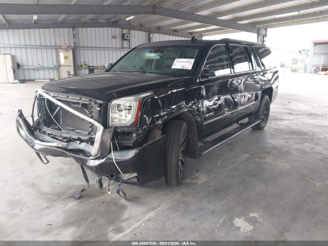 2015 Gmc Yukon Xl 1500 Denali მანქანა იყიდება აუქციონზე, vin: 1GKS1JKJ8FR713710, აუქციონის ნომერი: 45947026