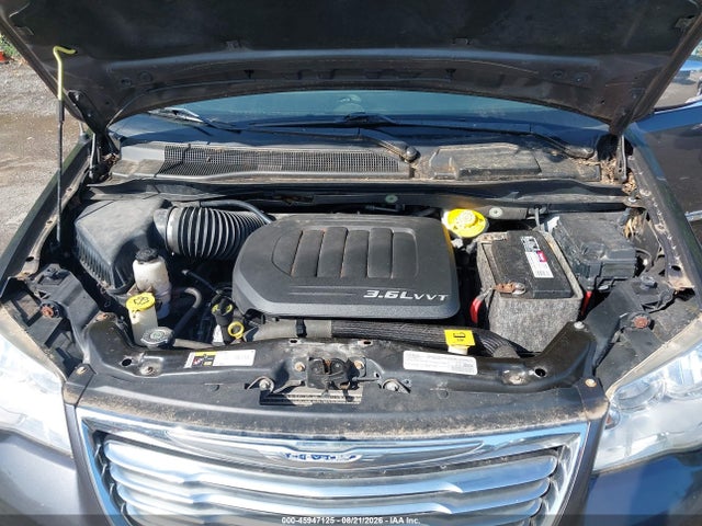 45947125 :رقم المزاد ، 2C4RC1CGXGR284007 vin ، 2016 Chrysler Town & Country Touring-l مزاد بيع