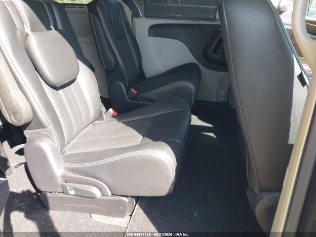 45947125 :رقم المزاد ، 2C4RC1CGXGR284007 vin ، 2016 Chrysler Town & Country Touring-l مزاد بيع
