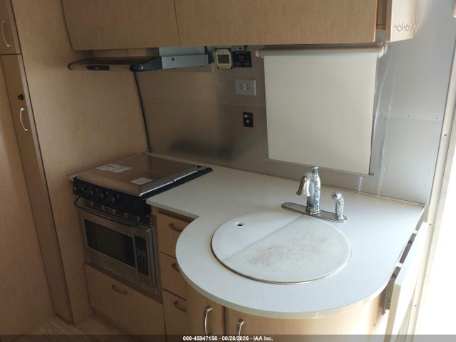 Airstream Other 2016 1STJ9YJ27GJ534837 Image 12