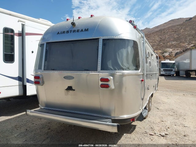 Airstream Other 2016 1STJ9YJ27GJ534837 Image 4