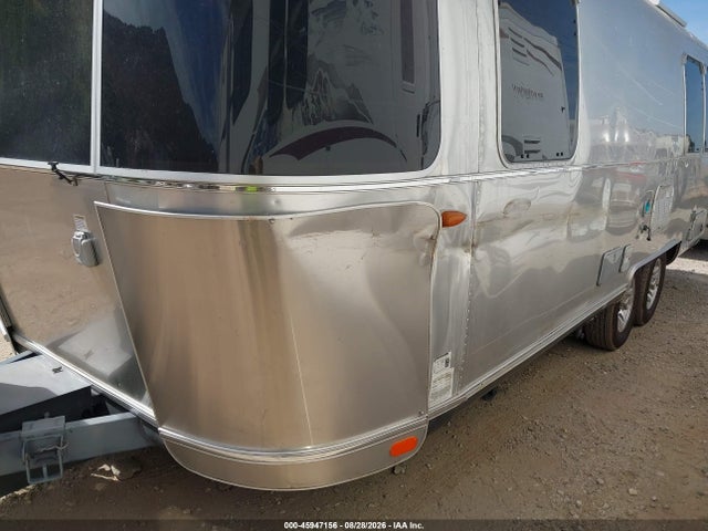 Airstream Other 2016 1STJ9YJ27GJ534837 Image 6