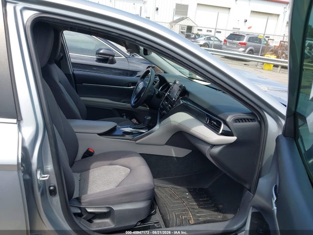 Продаж на аукціоні авто 2022 Toyota Camry Le, vin: 4T1R11AK3NU622145, номер лоту: 45947172
