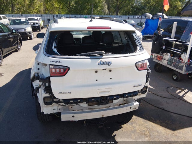 45947230 :رقم المزاد ، 3C4NJDBB7JT180297 vin ، 2018 Jeep Compass Latitude 4x4 مزاد بيع