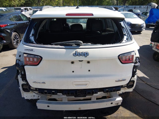 45947230 :رقم المزاد ، 3C4NJDBB7JT180297 vin ، 2018 Jeep Compass Latitude 4x4 مزاد بيع