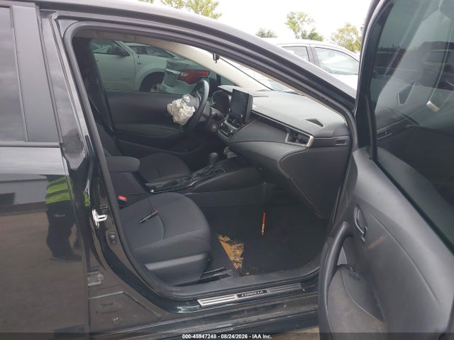 45947248 :رقم المزاد ، 5YFEPMAE2NP321201 vin ، 2022 Toyota Corolla Le مزاد بيع