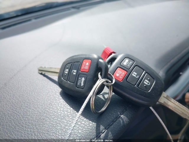 5YFBURHE4FP214571 Toyota COROLLA LE