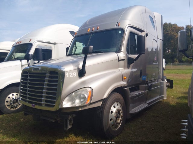 2013 Freightliner Cascadia 125 მანქანა იყიდება აუქციონზე, vin: 1FUJGLDR4DSBV3397, აუქციონის ნომერი: 45947304