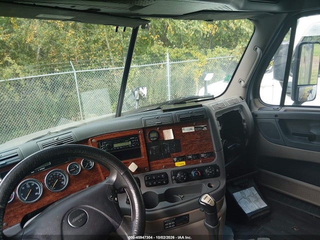 2013 Freightliner Cascadia 125 მანქანა იყიდება აუქციონზე, vin: 1FUJGLDR4DSBV3397, აუქციონის ნომერი: 45947304