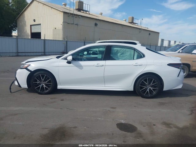 2024 Toyota Camry Se მანქანა იყიდება აუქციონზე, vin: 4T1G11AK7RU891858, აუქციონის ნომერი: 45947376