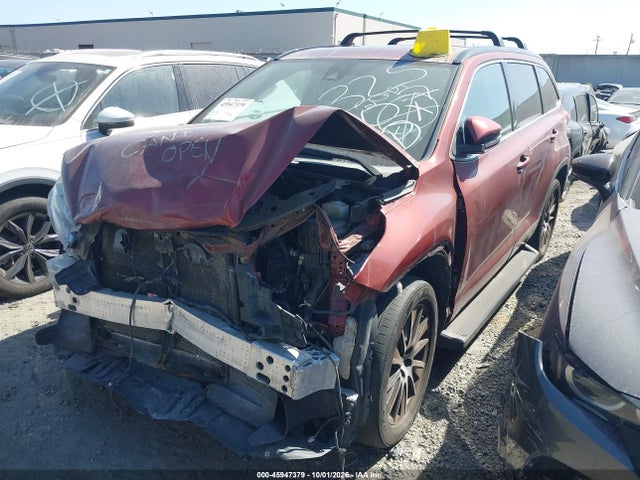 Toyota Highlander Se 2017 5TDKZRFH3HS524414 Image 2