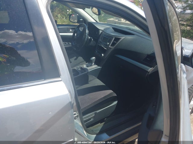 Subaru Outback 2.5i Premium 2014 4S4BRCCC3E3284537 Image 5