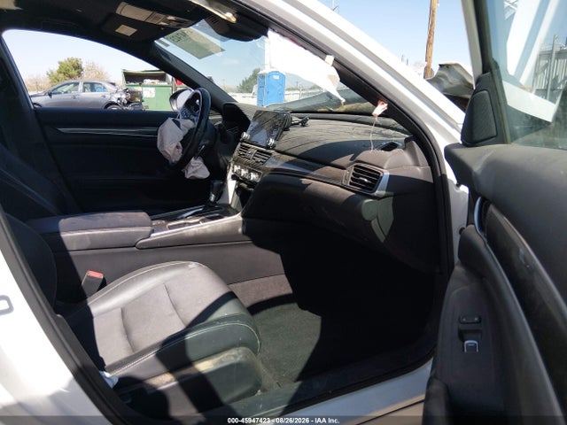 2018 Honda Accord Sport მანქანა იყიდება აუქციონზე, vin: 1HGCV1F32JA251136, აუქციონის ნომერი: 45947423