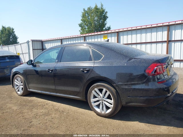 1VWLA7A37KC004718 Volkswagen Passat 2.0t Wolfsburg Edition