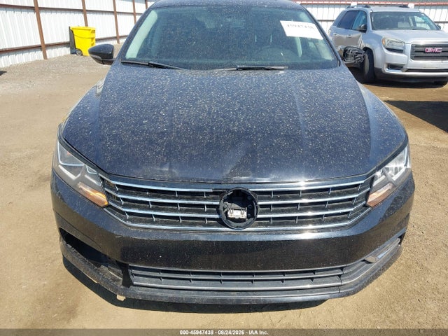 1VWLA7A37KC004718 Volkswagen Passat 2.0t Wolfsburg Edition