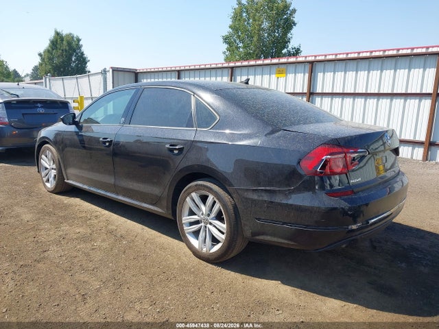 1VWLA7A37KC004718 Volkswagen Passat 2.0t Wolfsburg Edition