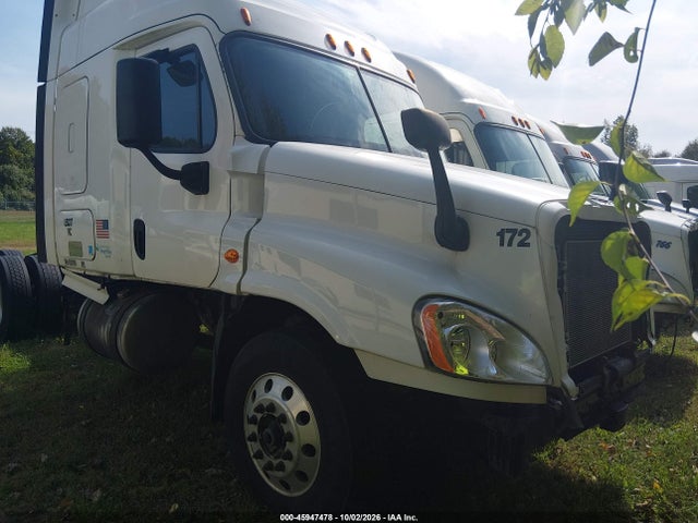 2015 Freightliner Cascadia 125 მანქანა იყიდება აუქციონზე, vin: 1FUJGLDV5FLGF1016, აუქციონის ნომერი: 45947478
