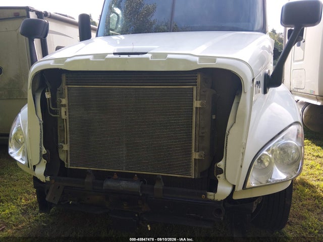 2015 Freightliner Cascadia 125 მანქანა იყიდება აუქციონზე, vin: 1FUJGLDV5FLGF1016, აუქციონის ნომერი: 45947478