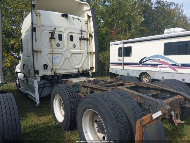 2015 Freightliner Cascadia 125 მანქანა იყიდება აუქციონზე, vin: 1FUJGLDV5FLGF1016, აუქციონის ნომერი: 45947478