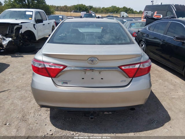 45947485 :رقم المزاد ، 4T1BF1FK1HU651806 vin ، 2017 Toyota Camry Se مزاد بيع