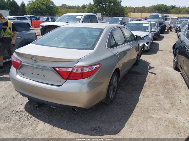45947485 :رقم المزاد ، 4T1BF1FK1HU651806 vin ، 2017 Toyota Camry Se مزاد بيع