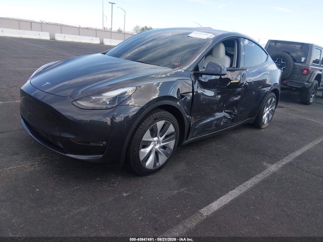 Продаж на аукціоні авто 2024 Tesla Model Y Long Range Dual Motor All-wheel Drive, vin: 7SAYGAEE4RF073818, номер лоту: 45947491