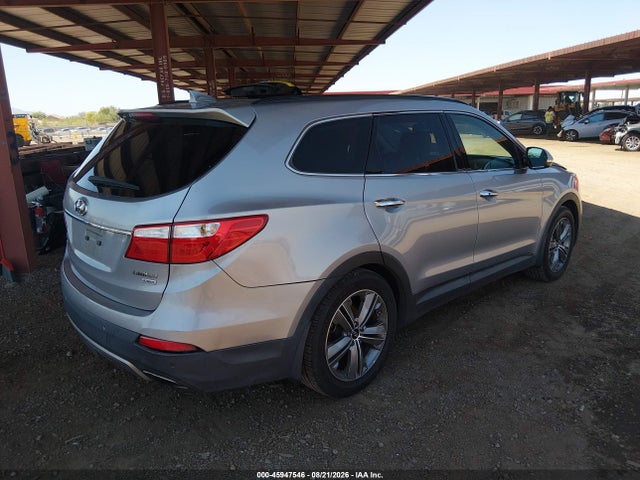 Hyundai Santa Fe Limited 2016 KM8SR4HF2GU145117 Image 4