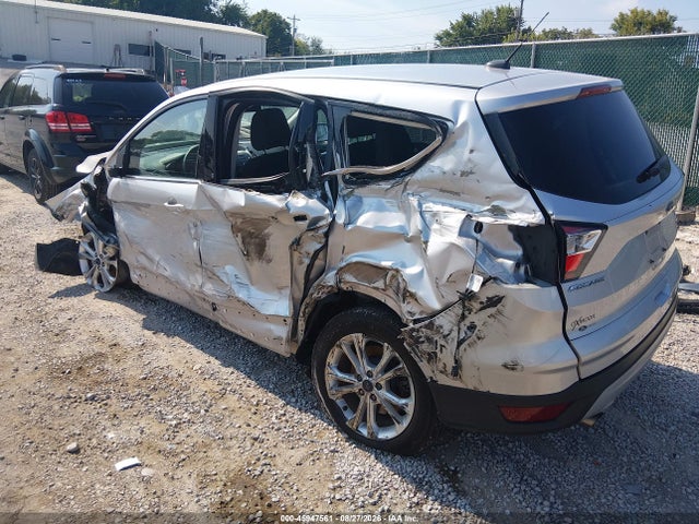 Продаж на аукціоні авто 2017 Ford Escape Se, vin: 1FMCU0GD1HUB87467, номер лоту: 45947561