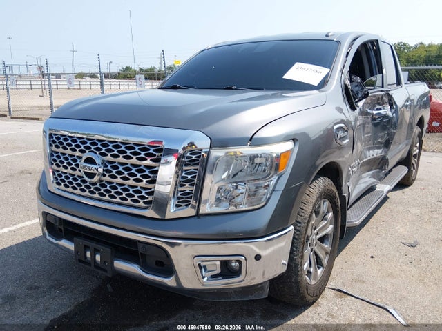 45947580 :رقم المزاد ، 1N6AA1E69HN574189 vin ، 2017 Nissan Titan Sv مزاد بيع