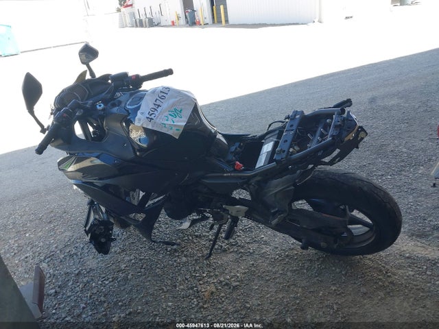 Kawasaki Ex650 F 2017 JKAEXEK17HDA05430 Image 12