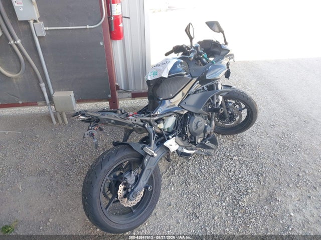 Kawasaki Ex650 F 2017 JKAEXEK17HDA05430 Image 4